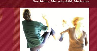 Über die Geschichte, das Menschenbild und die Methoden der Tanztherapie. Autorin ist Susanne Bender.